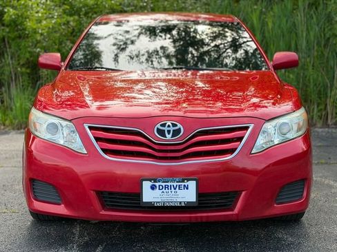 Used 2011 Toyota Camry LE FWD image 2