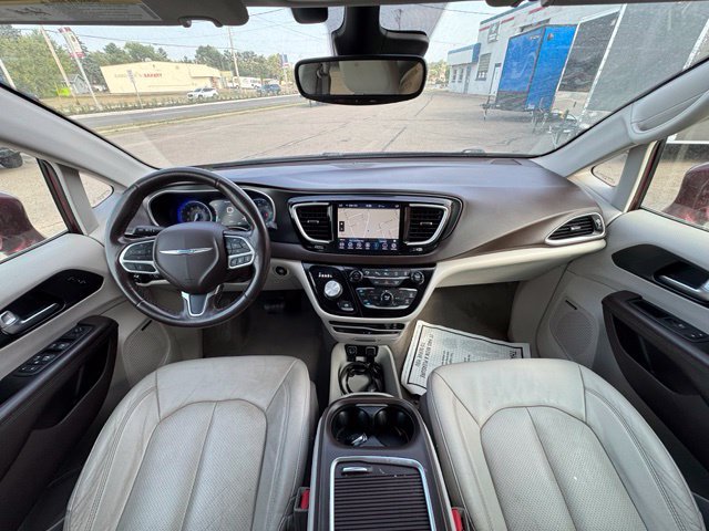 Used 2020 Chrysler Pacifica Touring-L Plus w/ Tire & Wheel Group FWD image 17