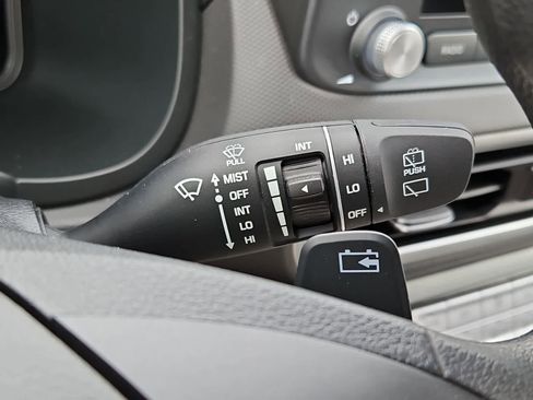 Used 2023 Hyundai Kona SE image 26