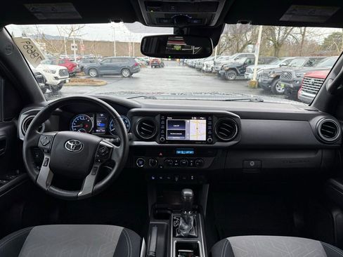 Certified 2021 Toyota Tacoma TRD Off-Road w/ Technology Package image 19