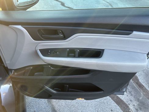 Used 2018 Honda Odyssey EX-L image 35
