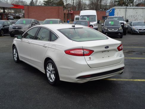 Used 2014 Ford Fusion SE w/ Equipment Group 202A image 3