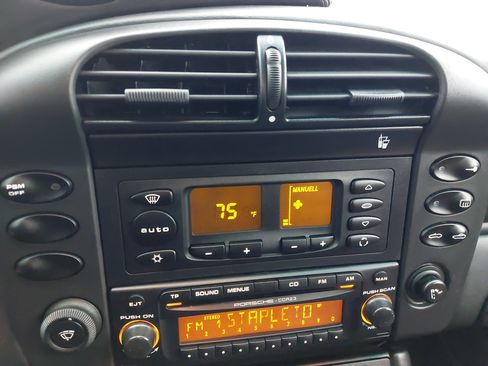 Used 2004 Porsche 911 Carrera 4S image 17