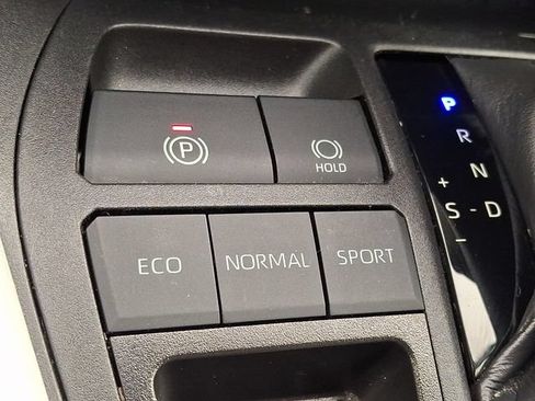 Certified 2023 Toyota RAV4 LE FWD image 31