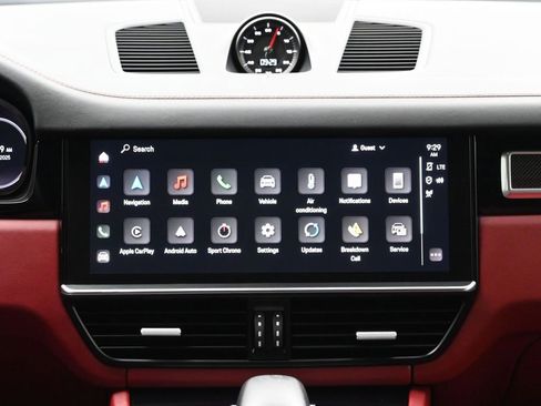 Certified 2022 Porsche Cayenne Turbo image 22