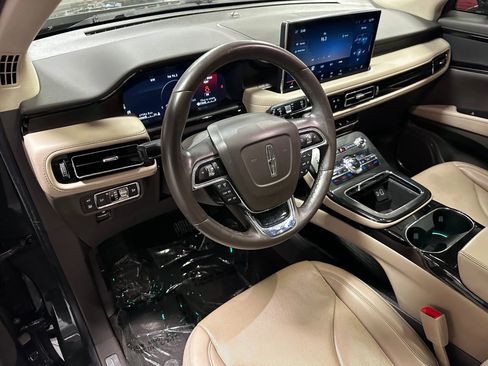 Used 2022 Lincoln Nautilus Reserve image 8