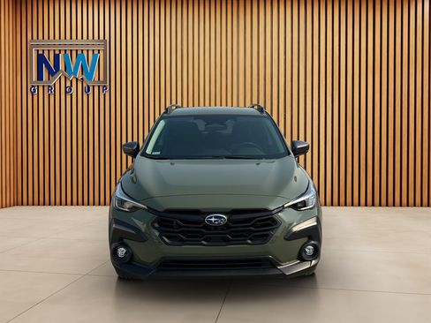 Used 2025 Subaru Crosstrek 2.5i Limited w/ Popular Package #3A AWD/4WD image 2