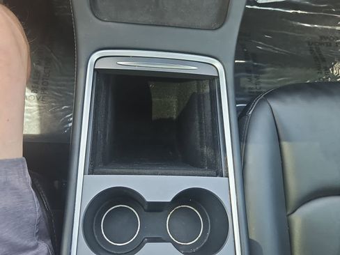 Used 2023 Tesla Model 3 Standard Range image 19