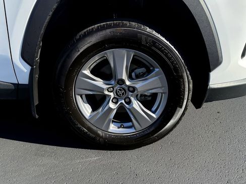 Used 2024 Toyota RAV4 XLE image 9