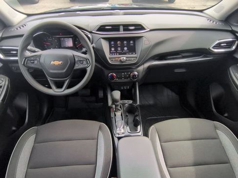 Used 2023 Chevrolet TrailBlazer LT FWD image 26