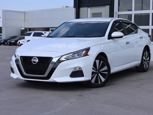 Used 2022 Nissan Altima 2.5 SV AWD/4WD image 3