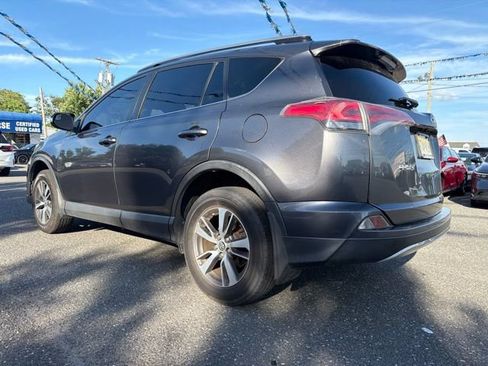 Used 2017 Toyota RAV4 XLE w/ All Weather Liner Package AWD/4WD image 5