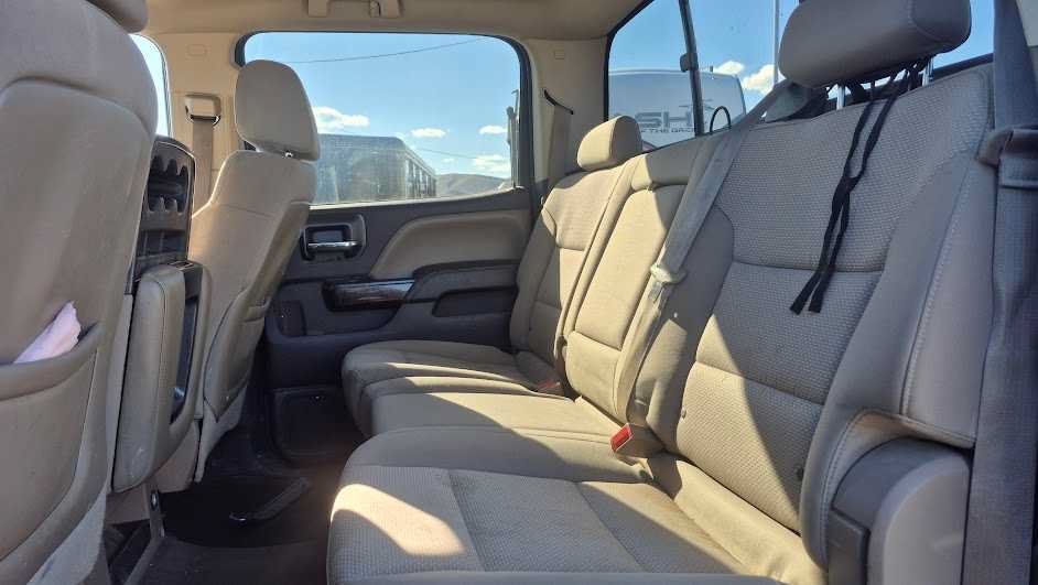 Used 2015 Chevrolet Silverado 2500 LT w/ LT Convenience Package AWD/4WD image 7