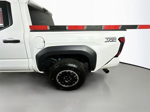 Used 2025 Toyota Tacoma TRD Off-Road image 29