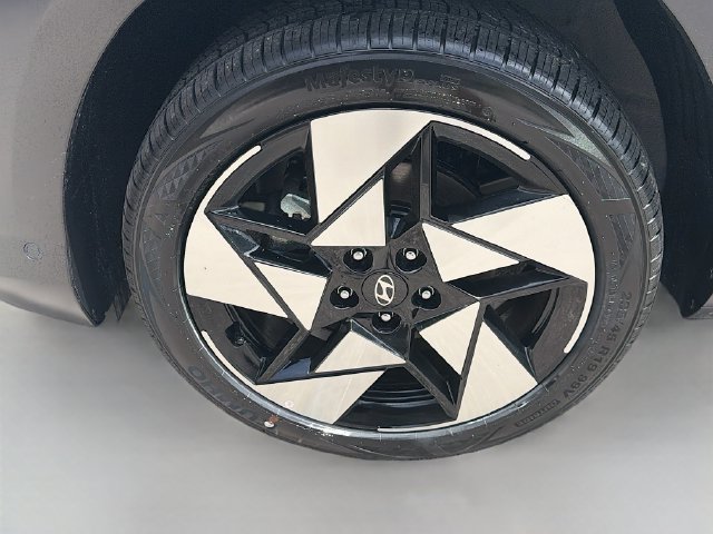 New 2026 Hyundai Kona Limited FWD image 33