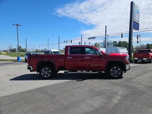 Used 2025 GMC Sierra 2500 SLT w/ SLT Premium Package image 5