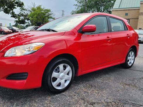 Used 2009 Toyota Matrix S AWD/4WD image 2