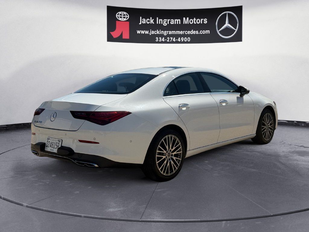 Used 2025 Mercedes-Benz CLA 250 image 5