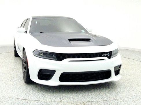 Used 2022 Dodge Charger SRT Hellcat w/ Harman/Kardon Audio Group image 2