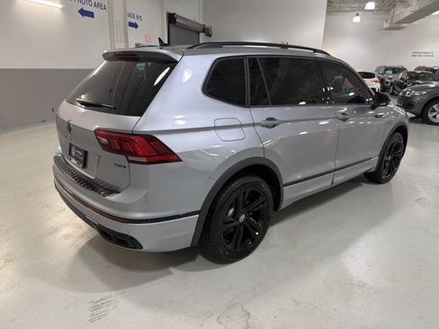 Certified 2024 Volkswagen Tiguan SE R-Line AWD/4WD image 9