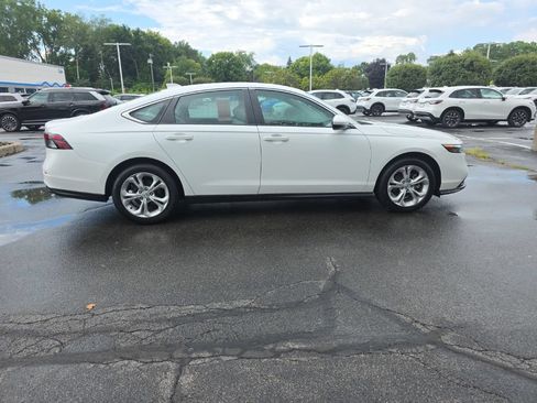 Certified 2023 Honda Accord LX image 8