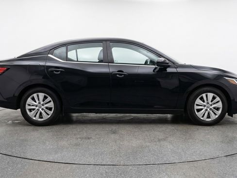 Used 2025 Nissan Sentra S FWD image 11