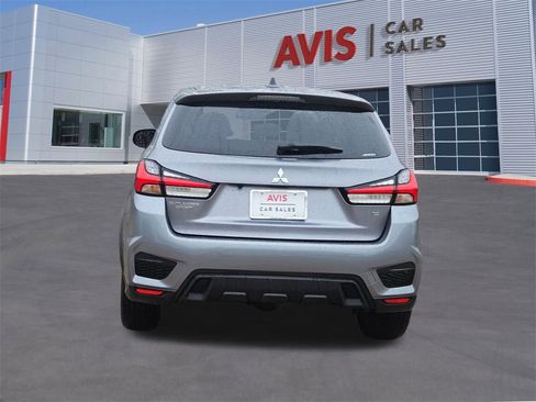 Used 2025 Mitsubishi Outlander Sport SE image 5