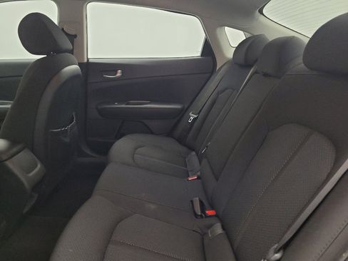 Used 2017 Kia Optima LX FWD image 18