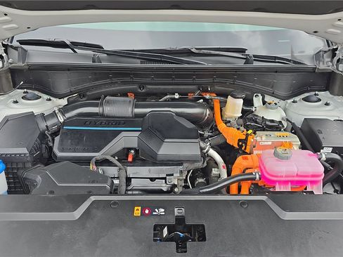 Used 2025 Hyundai Santa Fe SEL image 28