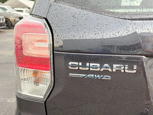 Used 2018 Subaru Forester 2.5i Premium AWD/4WD image 10