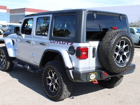 Used 2022 Jeep Wrangler Unlimited Rubicon w/ LED Lighting Group AWD/4WD image 6