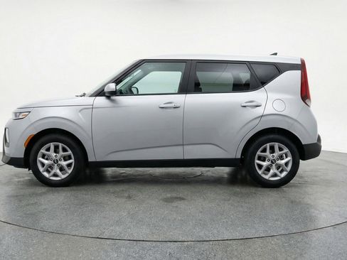 Used 2025 Kia Soul LX w/ LX Technology Package image 5