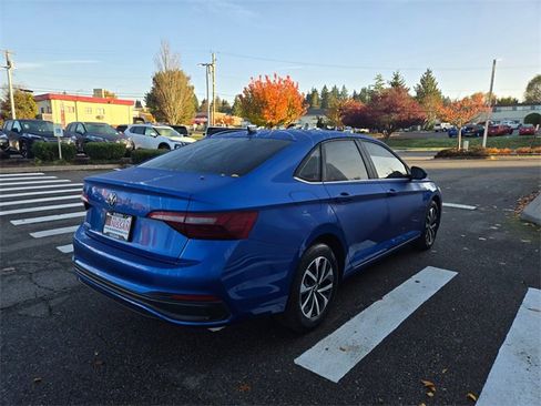 Used 2024 Volkswagen Jetta S image 7