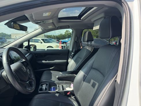 Used 2023 Honda Odyssey Elite image 7
