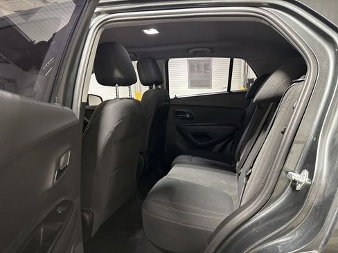 Used 2019 Chevrolet Trax LS FWD image 22