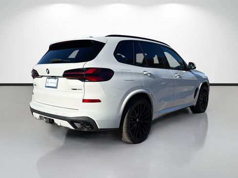 New 2026 BMW X5 sDrive40i w/ M Sport Package image 3