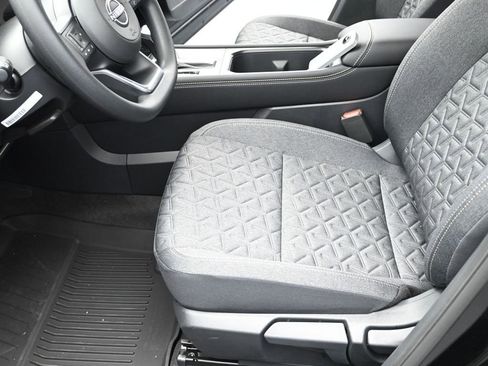 Certified 2025 Nissan Kicks SV image 12