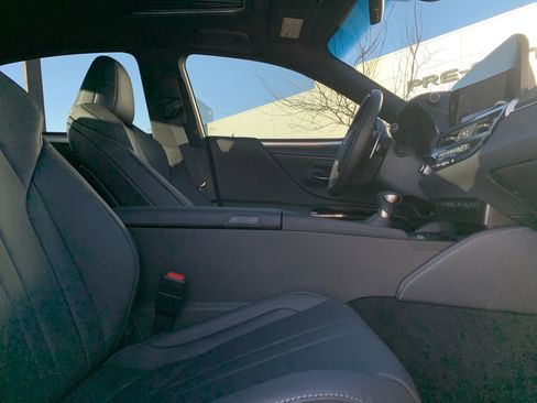 Used 2025 Lexus ES 350 F Sport w/ Accessory Package (Z2) image 35