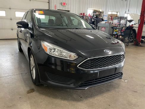 Used 2015 Ford Focus SE image 4