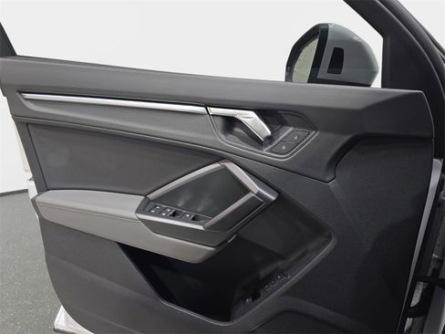 Certified 2024 Audi Q3 2.0T Premium Plus image 29