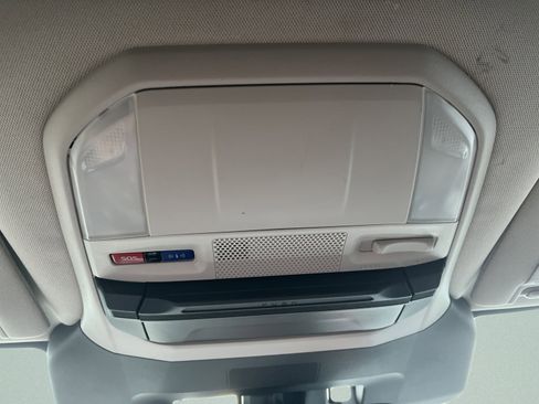 Used 2024 Subaru Ascent Premium w/ Convenience Package image 20