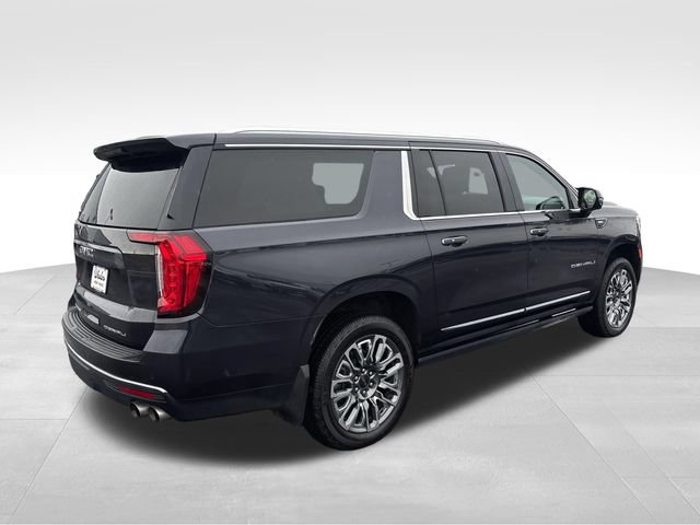 Used 2023 GMC Yukon XL Denali Ultimate AWD/4WD image 6