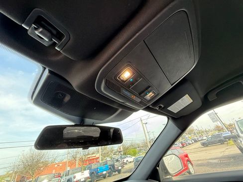 Used 2020 Ford Explorer XLT w/ Comfort Package image 23