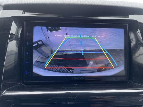 Used 2015 Toyota Tundra SR5 w/ SR5 Upgrade Package image 17