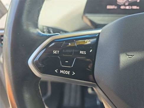 Used 2022 Volkswagen ID.4 Pro RWD image 19