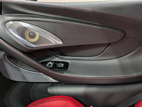 Used 2025 McLaren GTS image 18