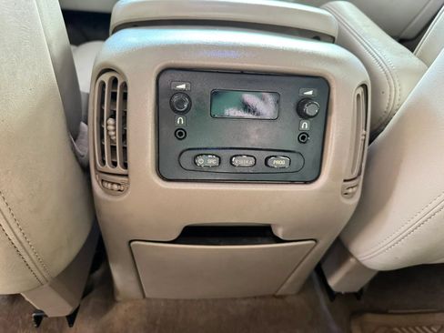 Used 2005 Chevrolet Avalanche Z66 w/ Sun And Sound Package RWD image 20