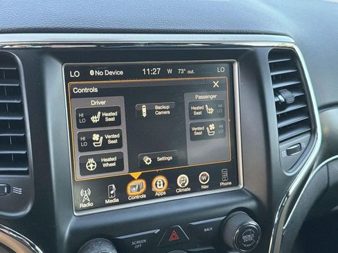 Used 2017 Jeep Grand Cherokee Limited w/ Luxury Group II AWD/4WD image 18