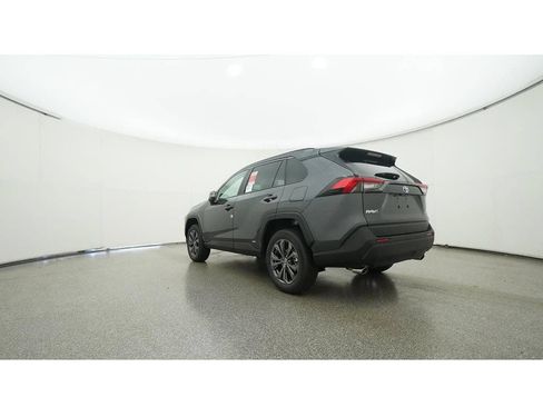 Used 2023 Toyota RAV4 XLE Premium AWD/4WD image 27