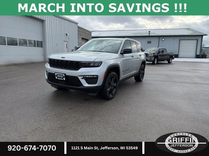 New 2025 Jeep Grand Cherokee Limited w/ Black Appearance Package